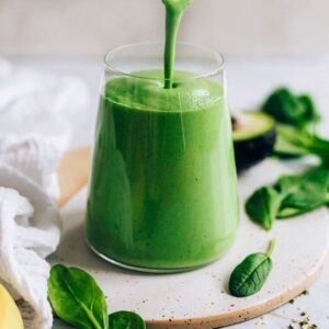 Smoothie with Alfalfa Sprouts and Spinach